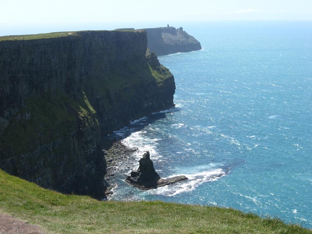 O'Learys Lodge Doolin Exterior foto